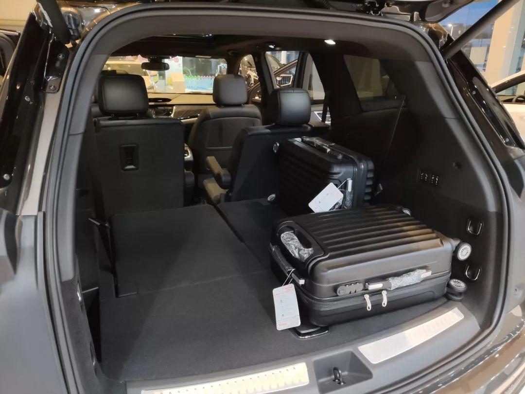 这款“三排六座”中大型SUV，着实让中年男人心弛神往