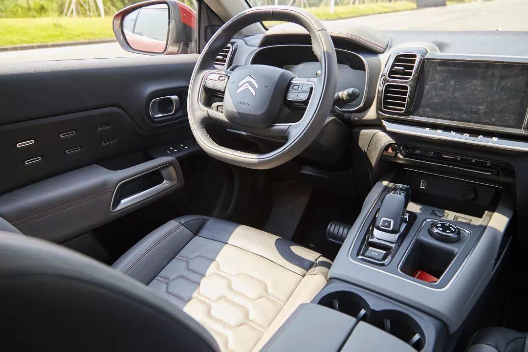 20万以内，升级版8AT 你不能错过的一台SUV——试驾全新雪铁龙天逸C5 AIRCROSS