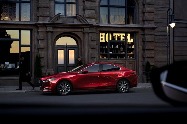 2018_Mazda3_SDN_19CY_BRD_1st_GER_LHD_C31_EXT_Side_until_Nov_2021 有字版