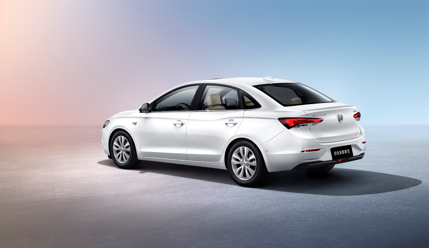 D:\E\PR\Buick\英朗\2020四缸\上市新闻稿\英朗典范1.5L发稿用图片\英朗 后45- 1.5L-a001米色.jpg