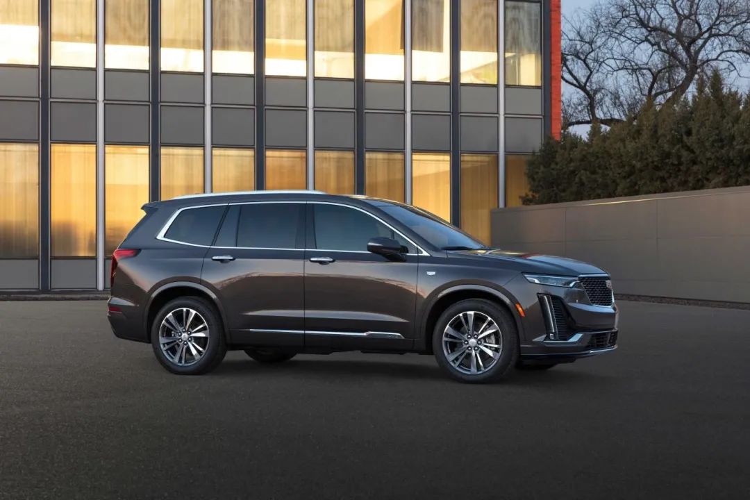 35万能买到的最大SUV，凯迪拉克XT6对比福特探险者