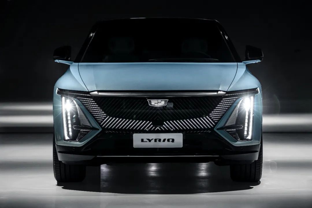 奥特能纯电平台首款车型，凯迪拉克中大型纯电SUV LYRIQ启动预售