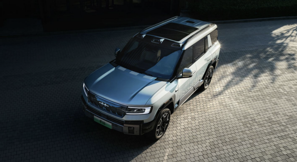 全球首款搭载华为智驾的硬派SUV 方程豹豹8全国线上意向预订正式开启