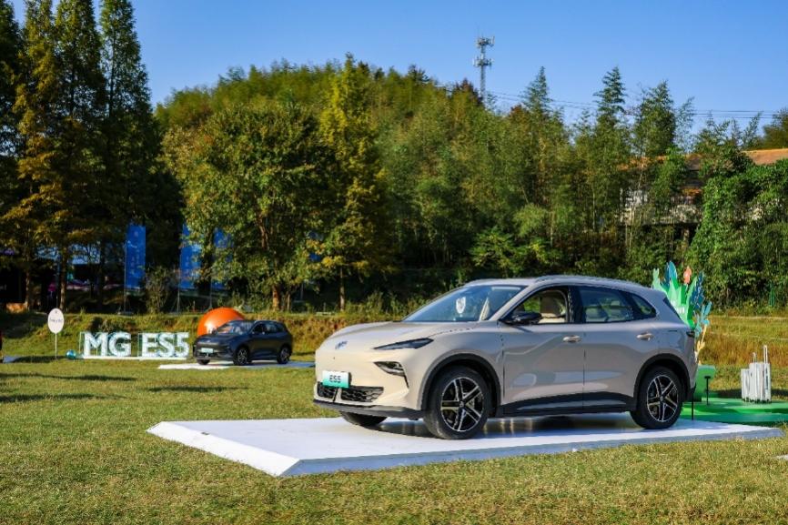 D:\电脑换新\【2025年度】\【MG7】\0403【一口价】\MG ES5.jpg