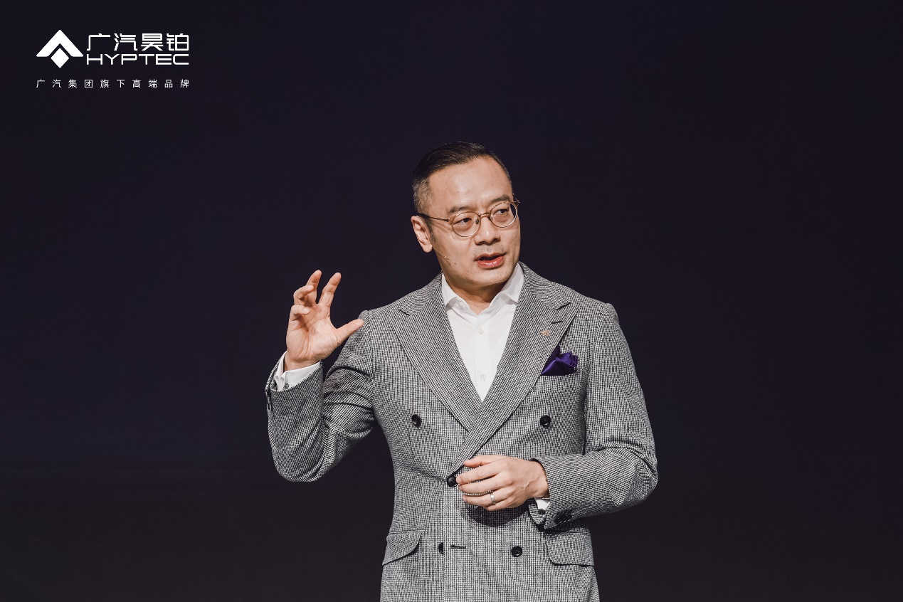 男人伸出手

AI 生成的内容可能不正确。